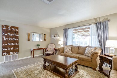 Living room 2
