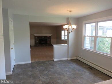 48 Tanglewood Dr, Langhorne, PA 19047 - photo 5