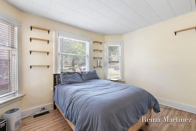 943 Prospect Ave NE, Grand Rapids, MI 49503 - photo 2