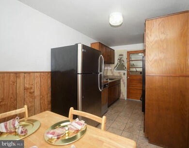 1038 Foxwood Ln, Essex, MD 21221 - photo 6