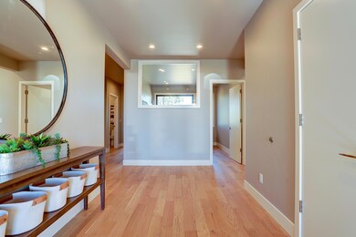 19175 Gateway Loop-27