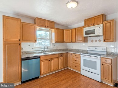 9359 Paradise Rd, Warrenton, VA 20186 - photo 6