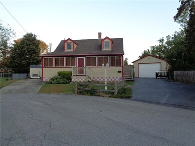 Located in a Cul-de-Sac!! Amazing Master Bedroom a