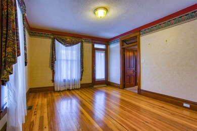 370 W Elm St, Elberfeld, IN 47613 - photo 5