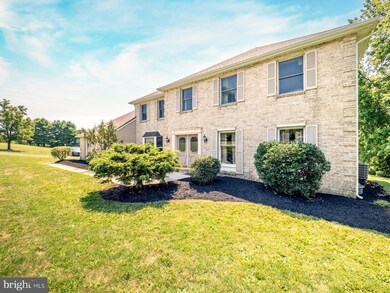 6181 Acorn Dr, Emmaus, PA 18049 - photo 4