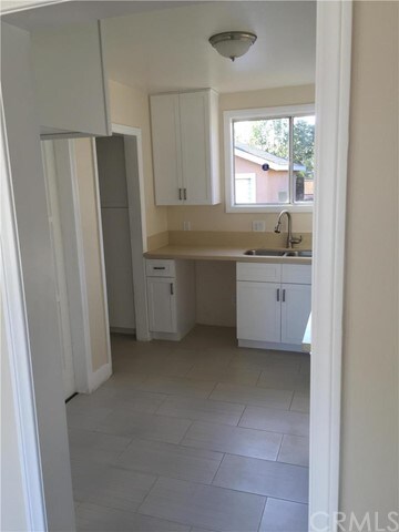 12115 Compton Ave, Los Angeles, CA 90059 - photo 7