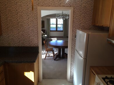 kitchen to dining room