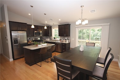 Kitchen/dining