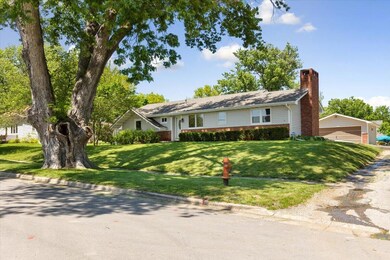 SE side