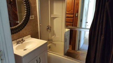 167 Austin Ave, Carpentersville, IL 60110 - photo 4