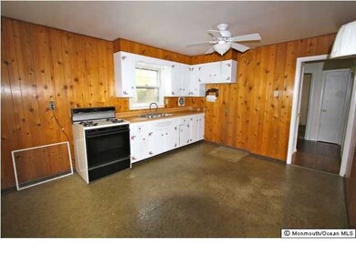 378 Overlook Dr, Neptune, NJ 07753 - photo 3