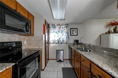 4400 Hemingway Dr unit 215, Oklahoma City, OK 73118 - photo 5