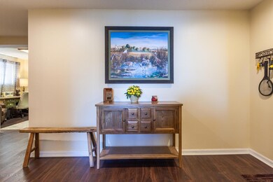 106-Grandin_Lake_Shores-734_Lake_Shore_T