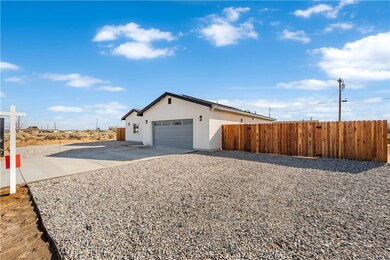 8624 Forest Blvd, California City, CA 93505 - photo 4