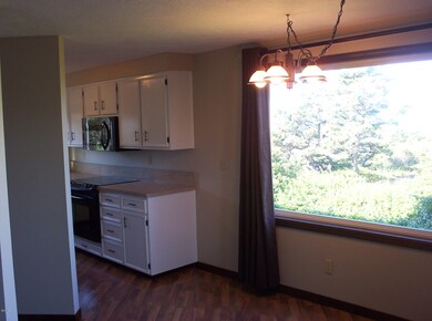 Dining/Kitchen