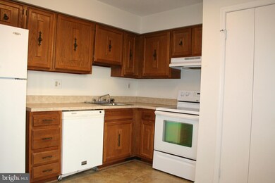 7514 S Arbory Ln, Laurel, MD 20707 - photo 7