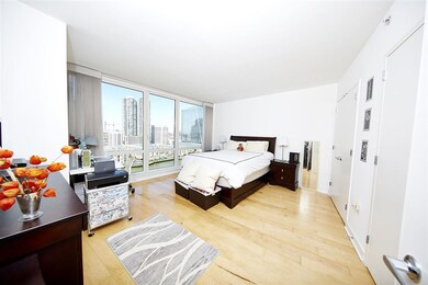Crystal Point unit C1708, Jersey City, NJ 07302 - photo 4