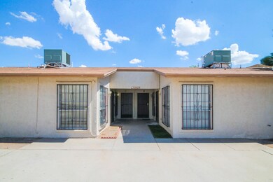 10720 Forest Ridge Ln unit C, El Paso, TX 79935 - photo 2