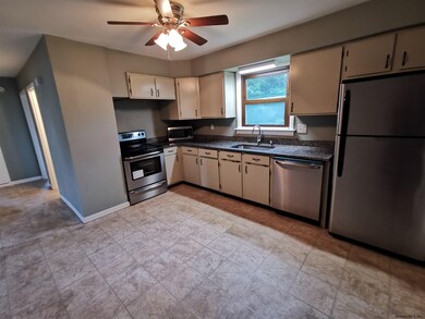 62 Homestead St, Albany, NY 12203 - photo 7