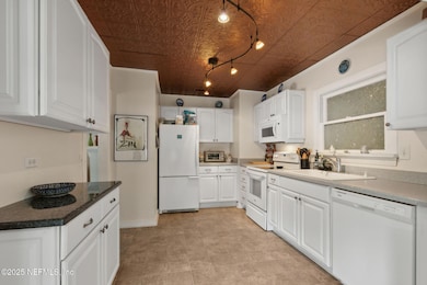 14-web-or-mls-112 S 14th St-20
