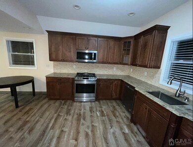 401 1st St, Middlesex, NJ 08846 - photo 3