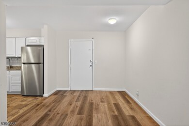 401 US Highway 22 unit D, North Plainfield, NJ 07060 - photo 6