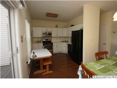 107 Richmond Ct N, Holmdel, NJ 07733 - photo 7