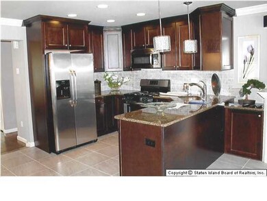 165 Roswell Ave, Staten Island, NY 10314 - photo 2