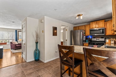 5 Lynn Dr, MerriMacK, NH 03054 - photo 6