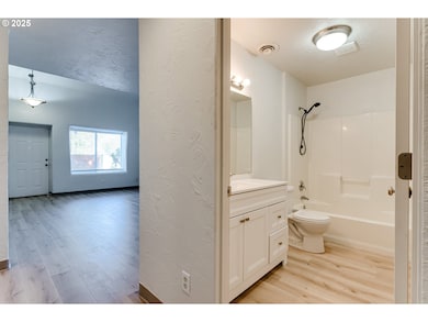 3685 Westleigh St, Eugene, OR 97405 - photo 6