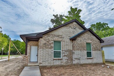 344 N Taylor St, Gainesville, TX 76240 - photo 7