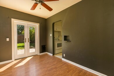 2001 N 39th-5