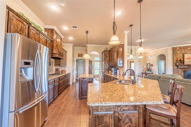 309 Steppes Ct, Weatherford, TX 76087 - photo 3