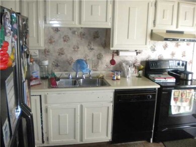 312 Meadow Dr, Circleville, OH 43113 - photo 4