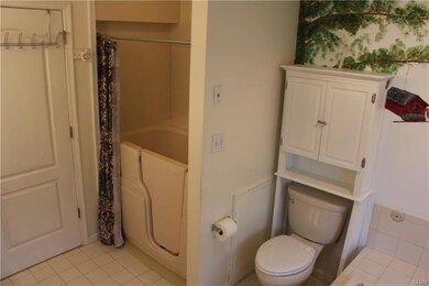 226 Ridings Cir unit H226, Macungie, PA 18062 - photo 3