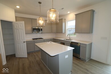 4254 Hayden Valley Dr, Bargersville, IN 46106 - photo 3