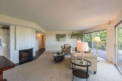 1060 Cascade Dr, Menlo Park, CA 94025 - photo 4