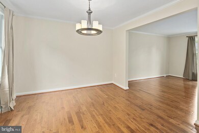 12620 Holkein Dr, Herndon, VA 20171 - photo 7