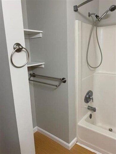 545 Calef Rd, Manchester, NH 03103 - photo 6