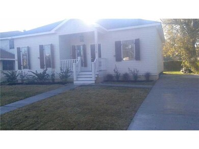 4570 Montegut Dr, New Orleans, LA 70126 - photo 2