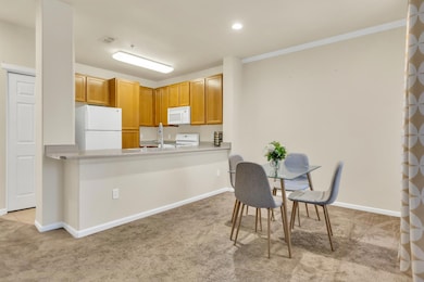 5201 Laguna Oaks Dr unit 12, Elk Grove, CA 95758 - photo 3