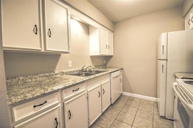 5656 Live Oak St unit 208, Dallas, TX 75206 - photo 7