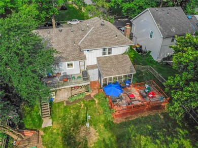 9035 Greenway Ln, Lenexa, KS 66215 - photo 3