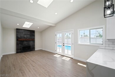 1913 Golden Arrow Dr, Las Vegas, NV 89169 - photo 6