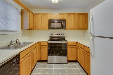 1011 Northlake Dr unit 10K, Anderson, SC 29625 - photo 6