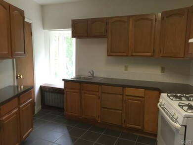 1235 Catasauqua Rd unit 3, Whitehall, PA 18052 - photo 5