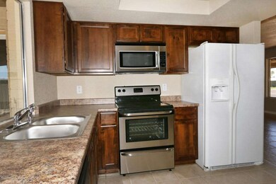 1645 W Wahalla Ln Phoenix AZ-large-011-N