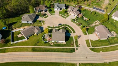 1710 Pioneer Ct SE, Cedar Rapids, IA 52403 - photo 3