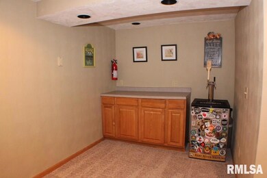 5010 N Ripley St, Davenport, IA 52806 - photo 2