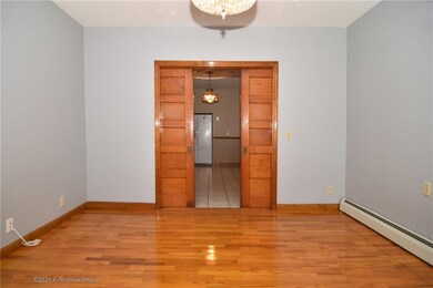 101 Suffolk Ave, Pawtucket, RI 02861 - photo 4